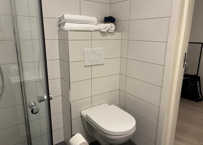 Modern - Steps From Grieghallen And Trainstation 베르겐